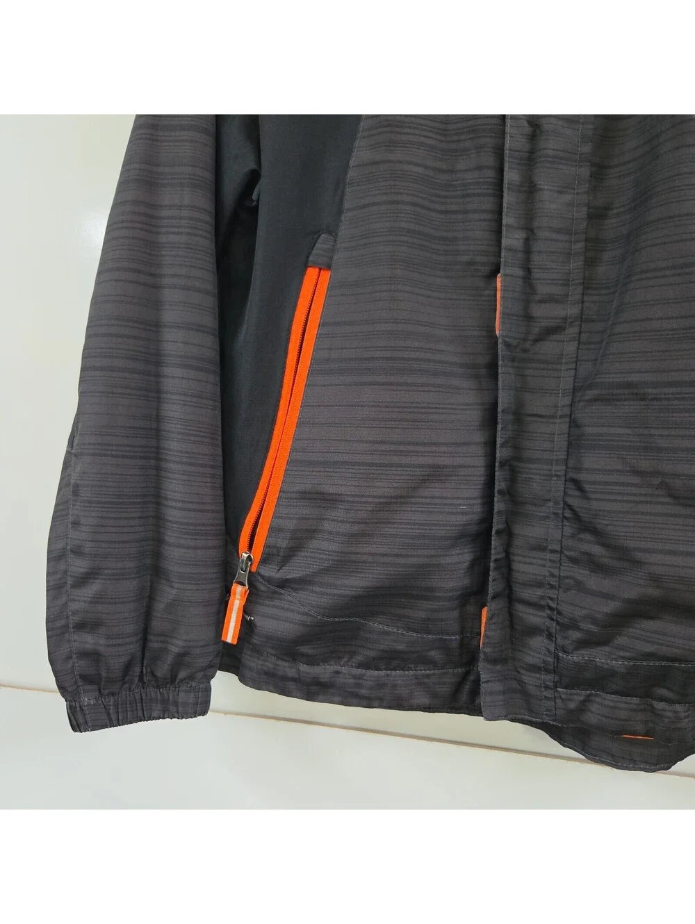Boys Light Jacket Black Gray Hooded Full Zip With Pockets Size Medium M 8 10